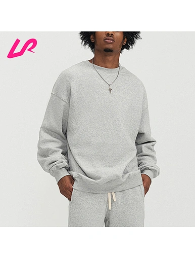 Elevate your casual style with our oversized black sweatshirt. Perfect for everyday wear, this sweatshirt combines comfort and sophistication effortlessly.